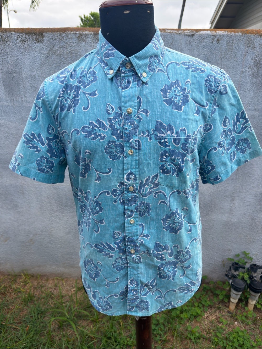 PreOwned Reyn Spooner Tailored Fit Multicolored Hawaiian Print Men's Small
